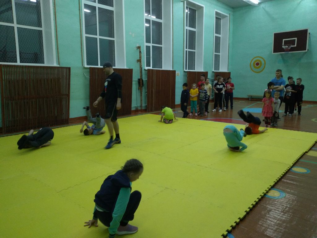 В селе Елабуга Хабаровского района реализуется  социальный проект «Спорт в село!»